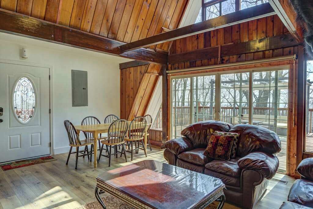 Photo of Livingroom in Tate