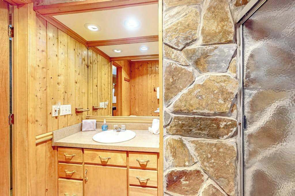 Photo of Bathroom in Ellijay