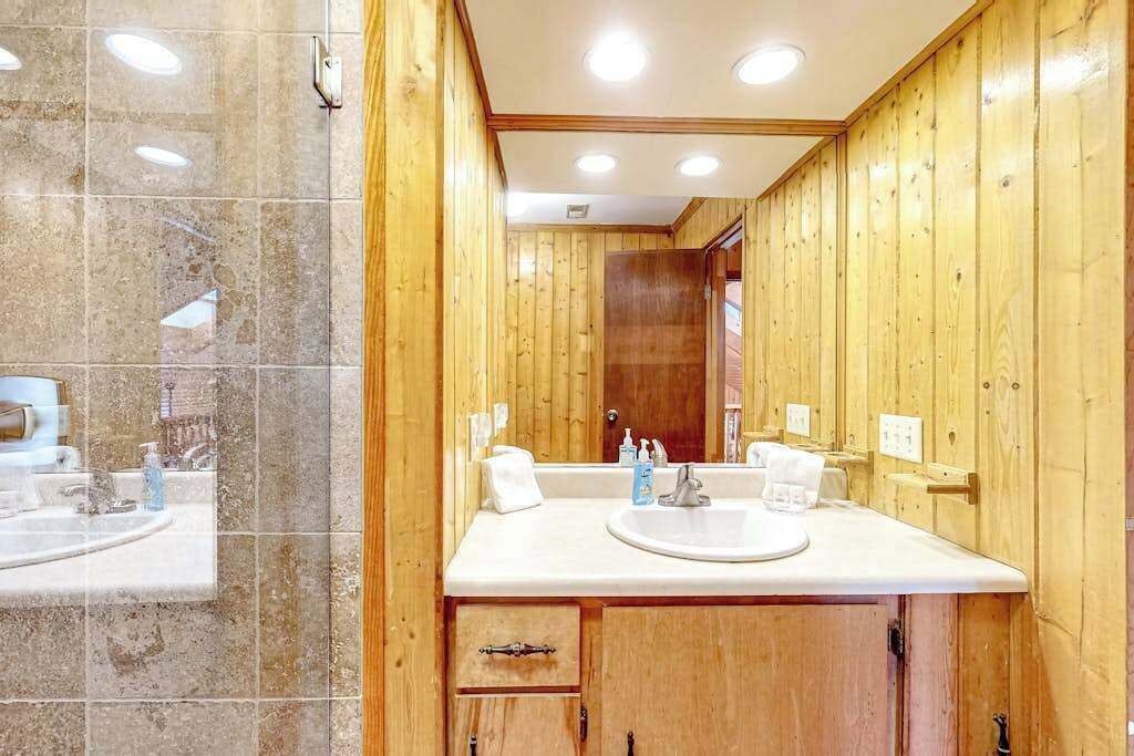 Photo of Bathroom in Ellijay
