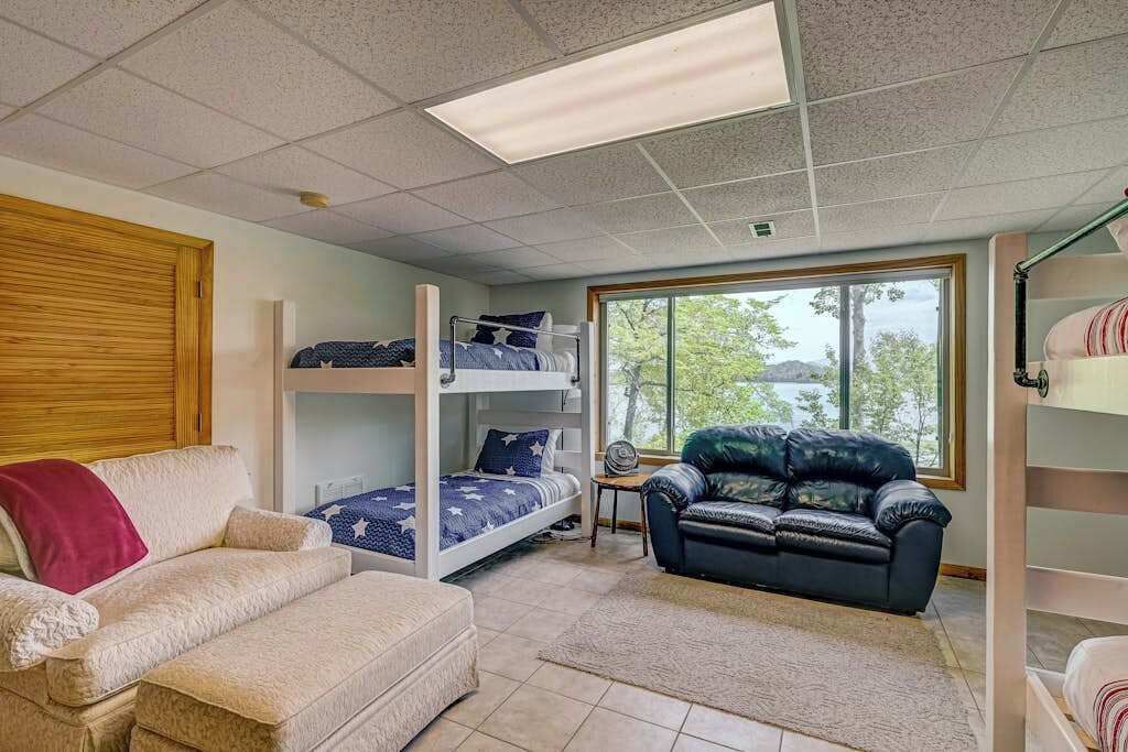Photo of Bedroom in Cedar Cliff