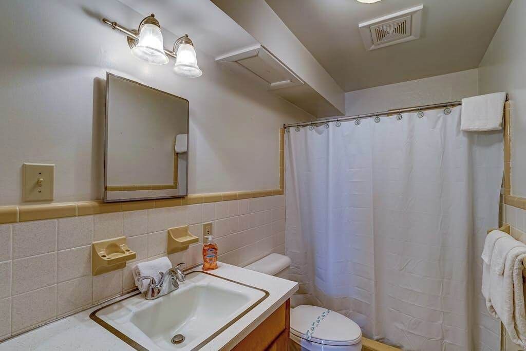 Photo of Bathroom in Cedar Cliff
