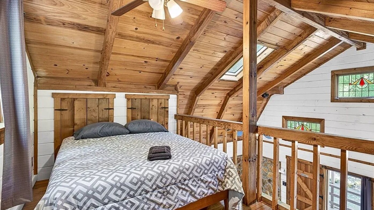 Photo of Bedroom in Ellijay