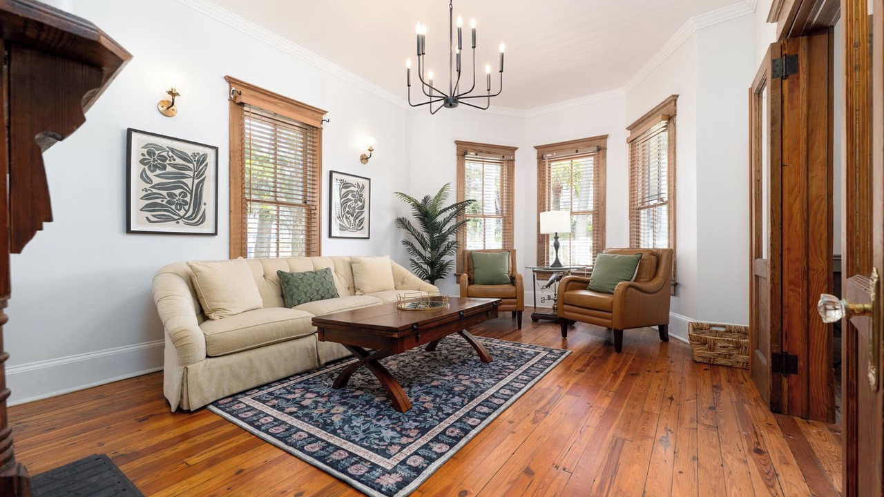 Photo of Livingroom in Jacksonville Beach