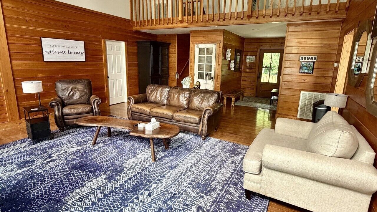 Photo of Livingroom in Cedar Bluff