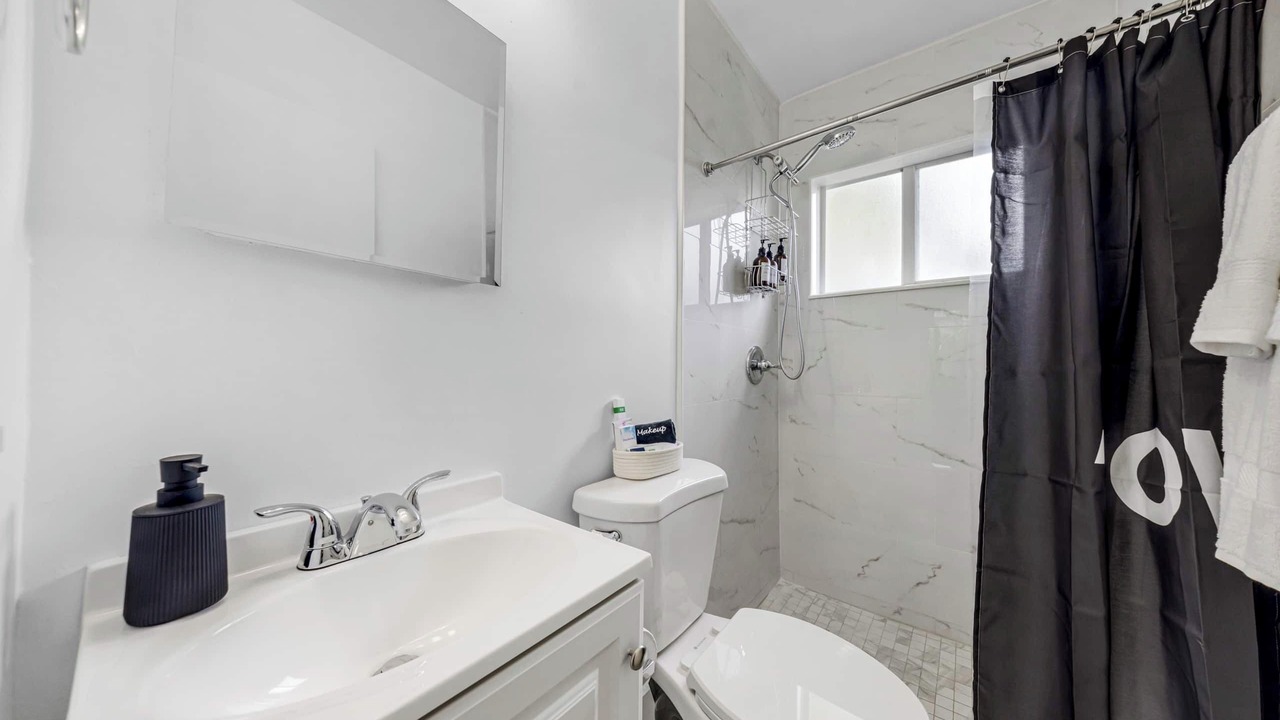 Photo of Bathroom in Coral Way