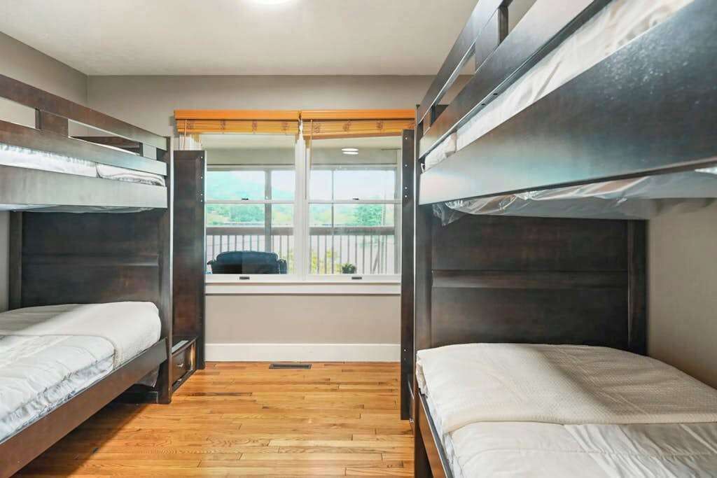 Photo of Bedroom in Lake Junaluska