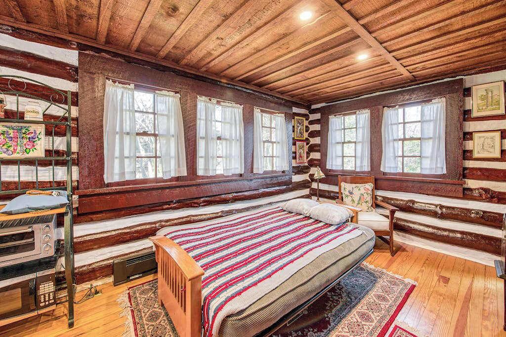Photo of Bedroom in Lake Junaluska
