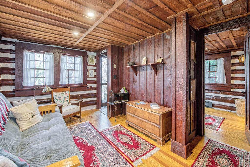 Photo of Livingroom in Lake Junaluska