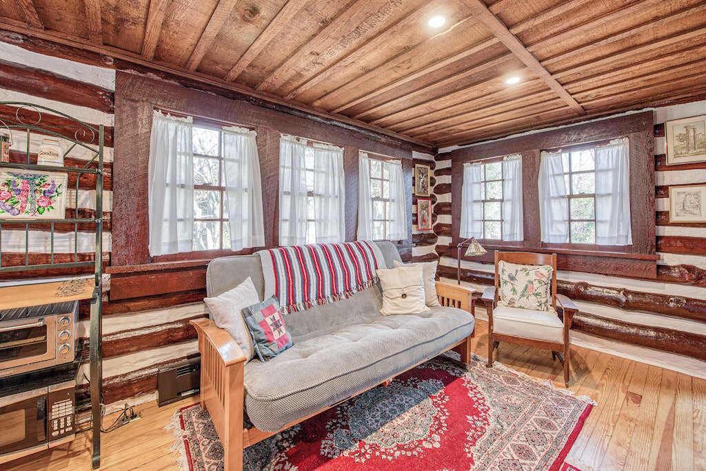 Photo of Livingroom in Lake Junaluska