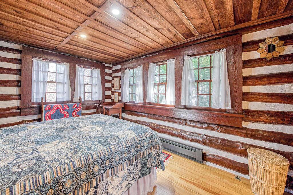 Photo of Bedroom in Lake Junaluska