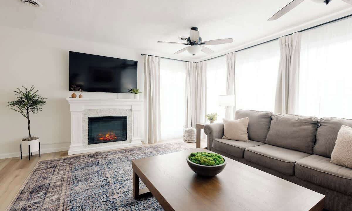 Photo of Livingroom in Colonial Heights