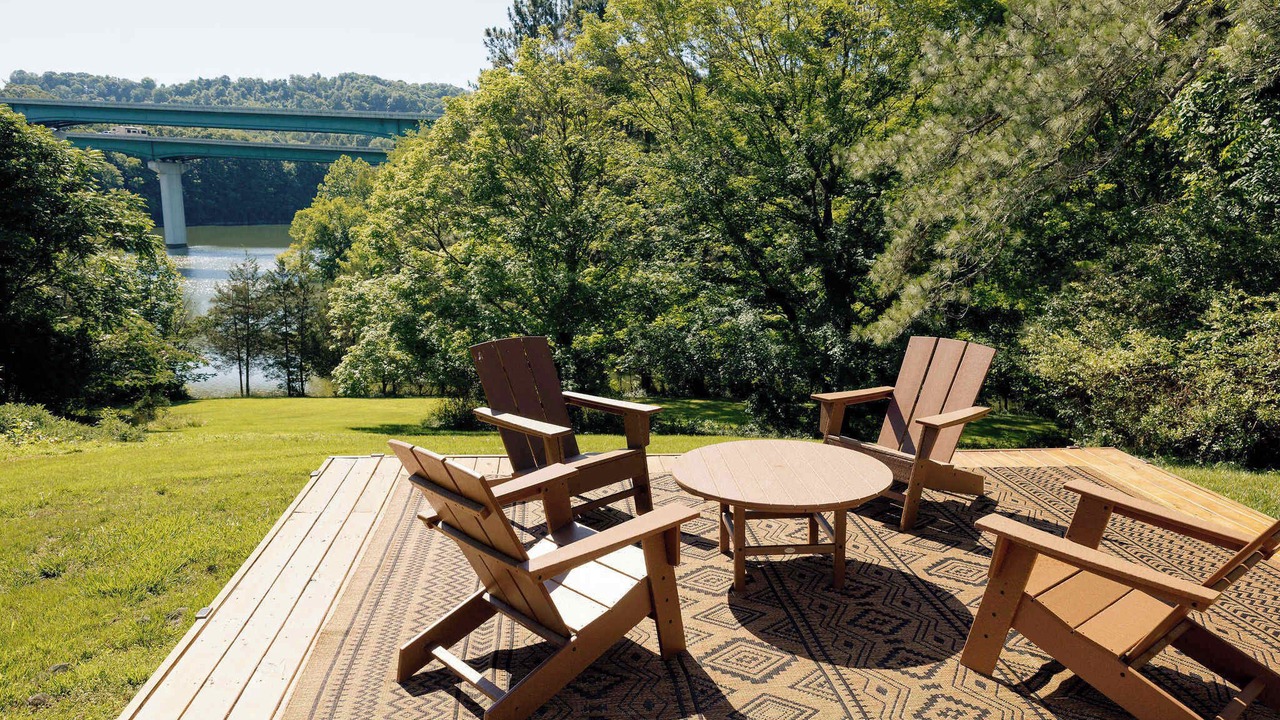 Photo of Outdoor in Colonial Heights