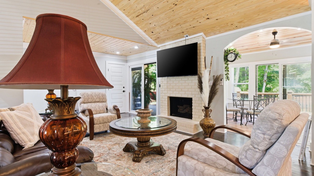 Photo of Livingroom in Dunwoody