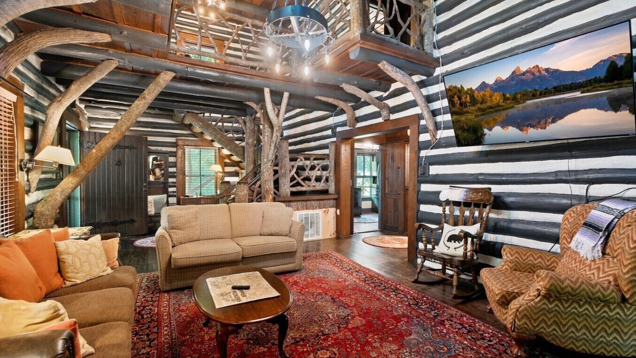 Photo of Bedroom in Rocky Bottom