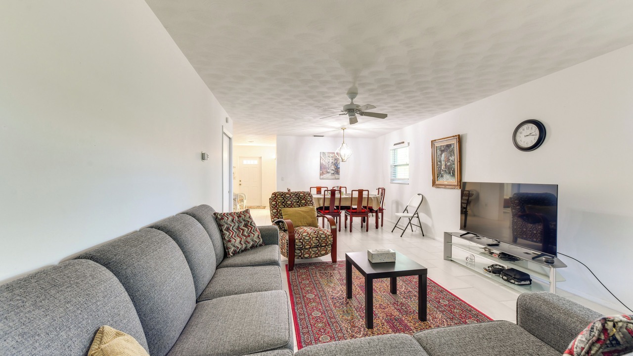 Photo of Livingroom in Venice Gardens