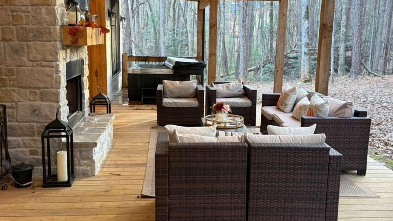 Photo of Patio Balcony in McCaysville
