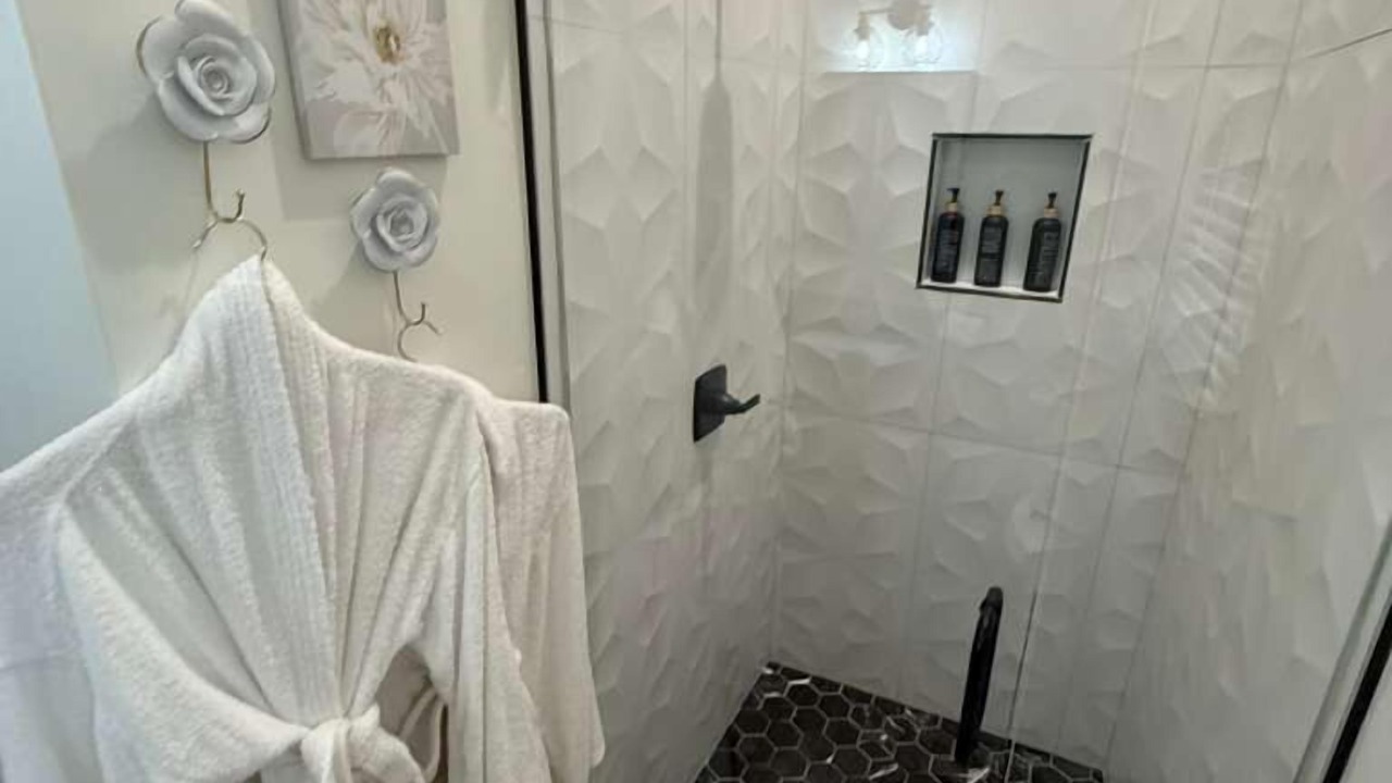 Photo of Bathroom in McCaysville