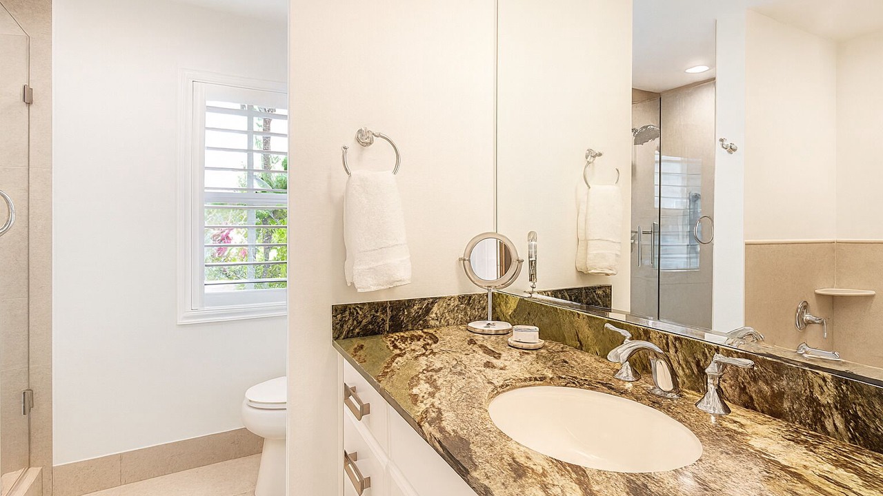Photo of Bathroom in Islamorada