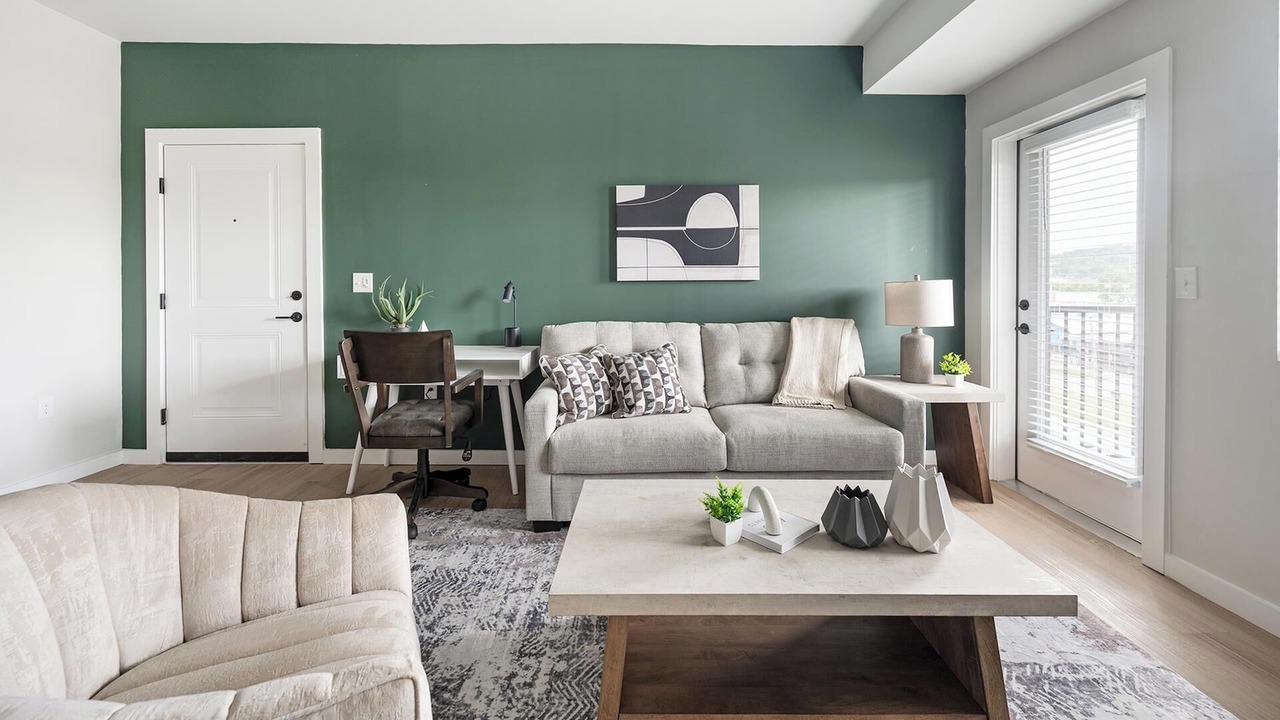 Photo of Livingroom in Knoxville