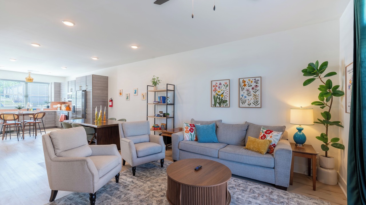 Photo of Livingroom in Chattanooga