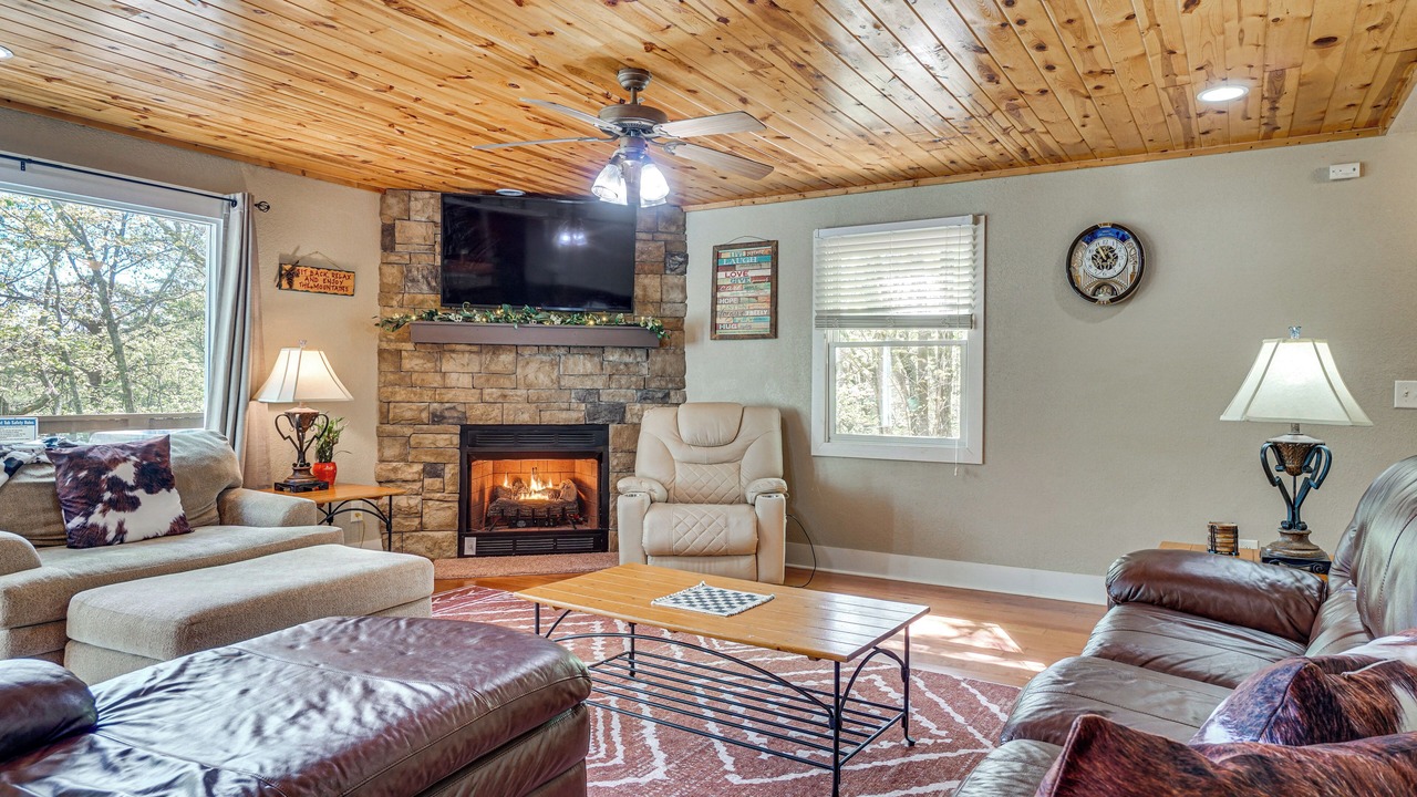 Photo of Livingroom in Helen
