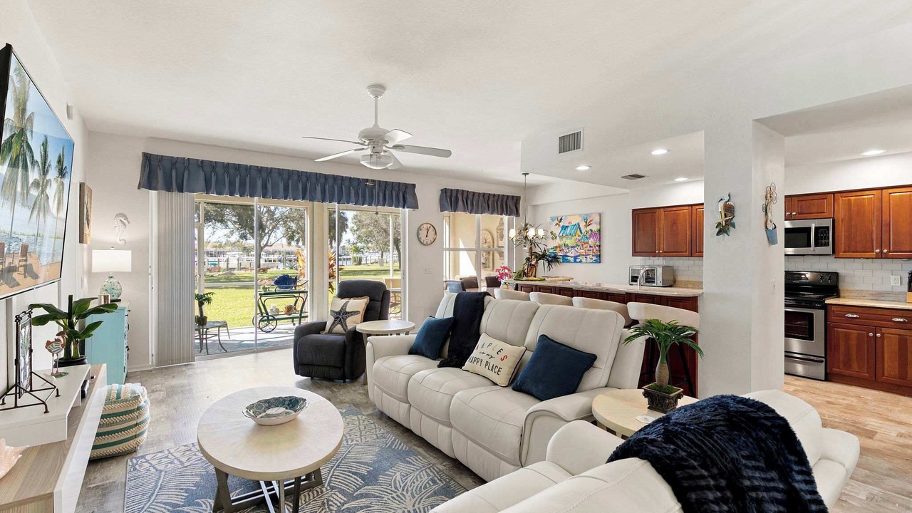 Photo of Livingroom in Naples