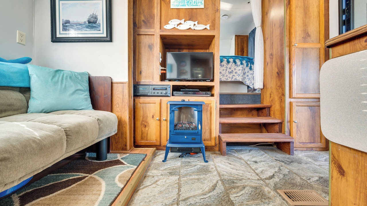 Photo of Livingroom in New London