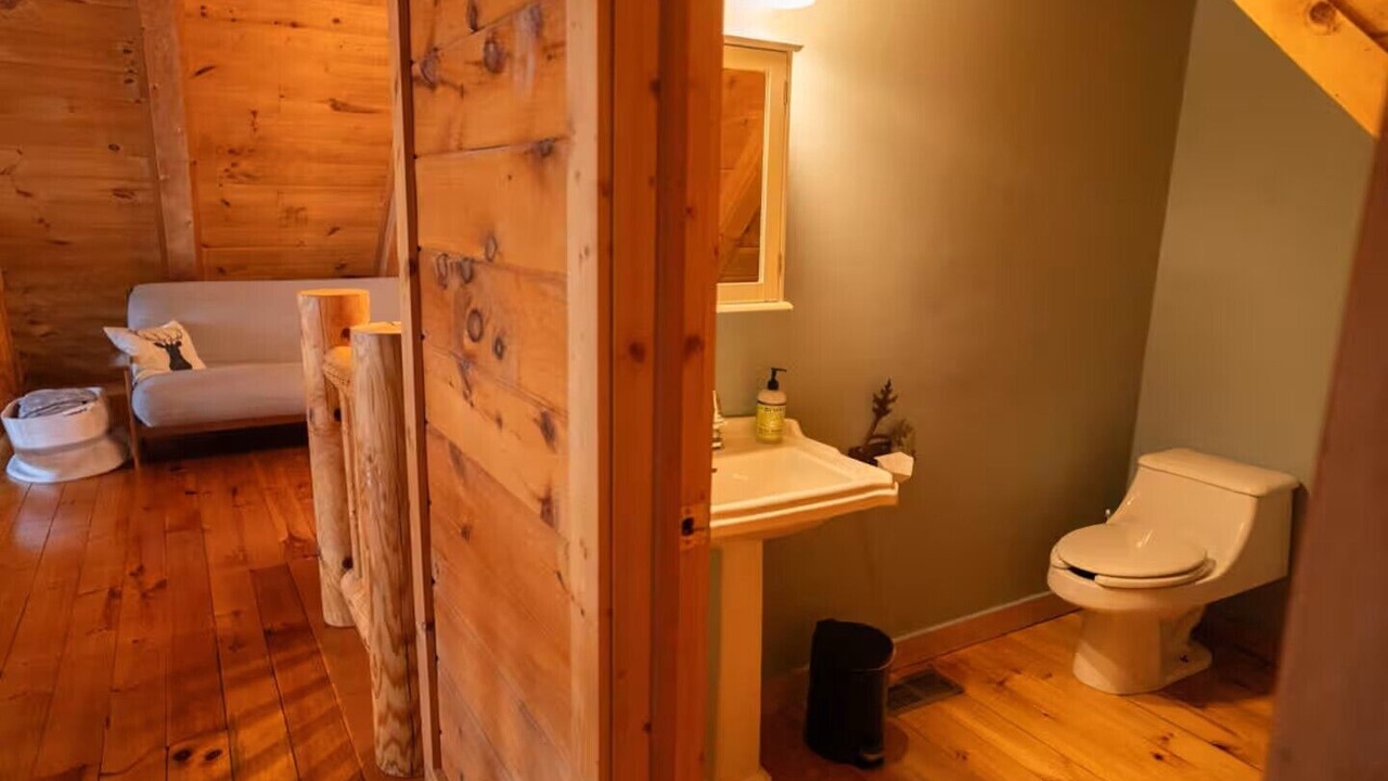 Photo of Bathroom in Tate