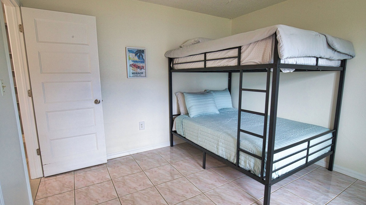 Photo of Bedroom in Oakland Hills