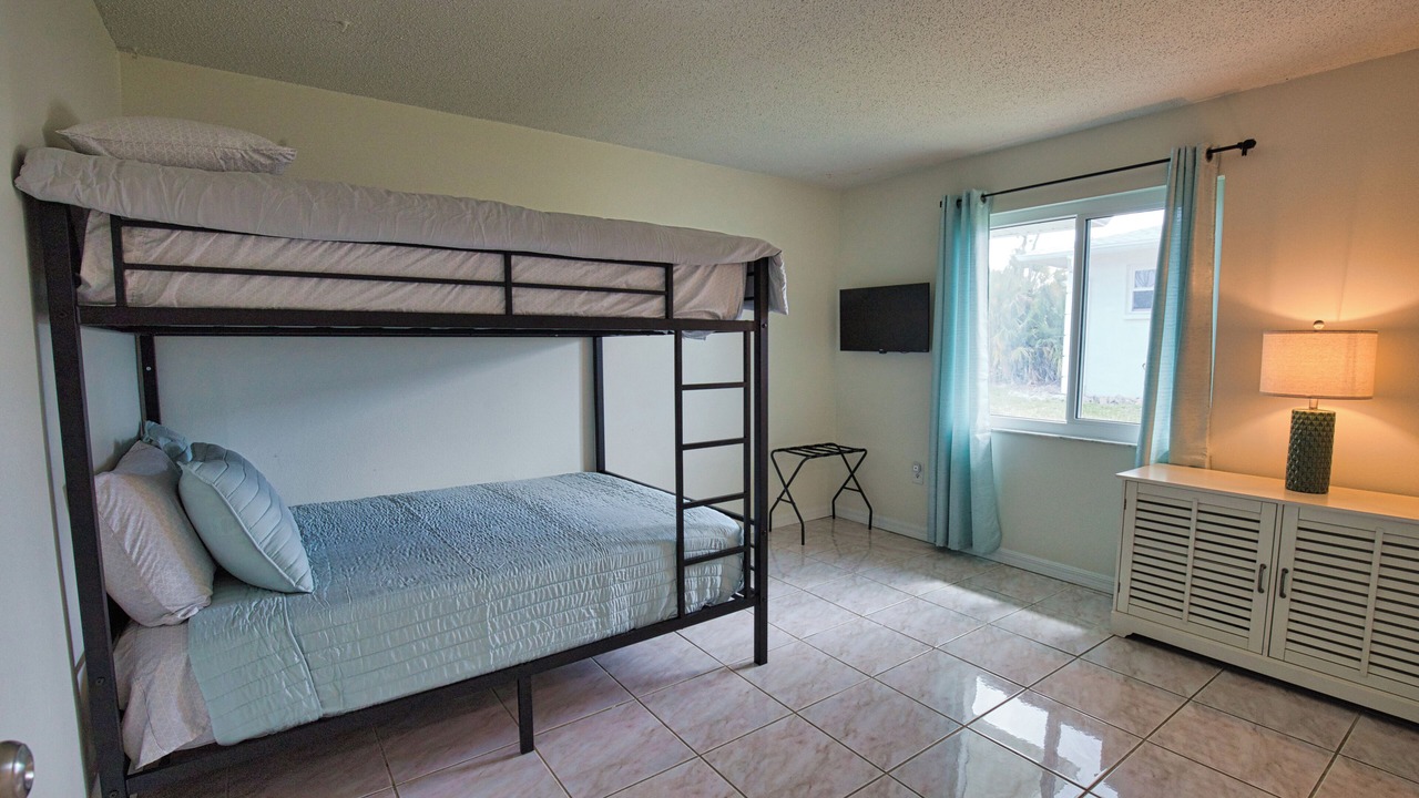 Photo of Bedroom in Oakland Hills