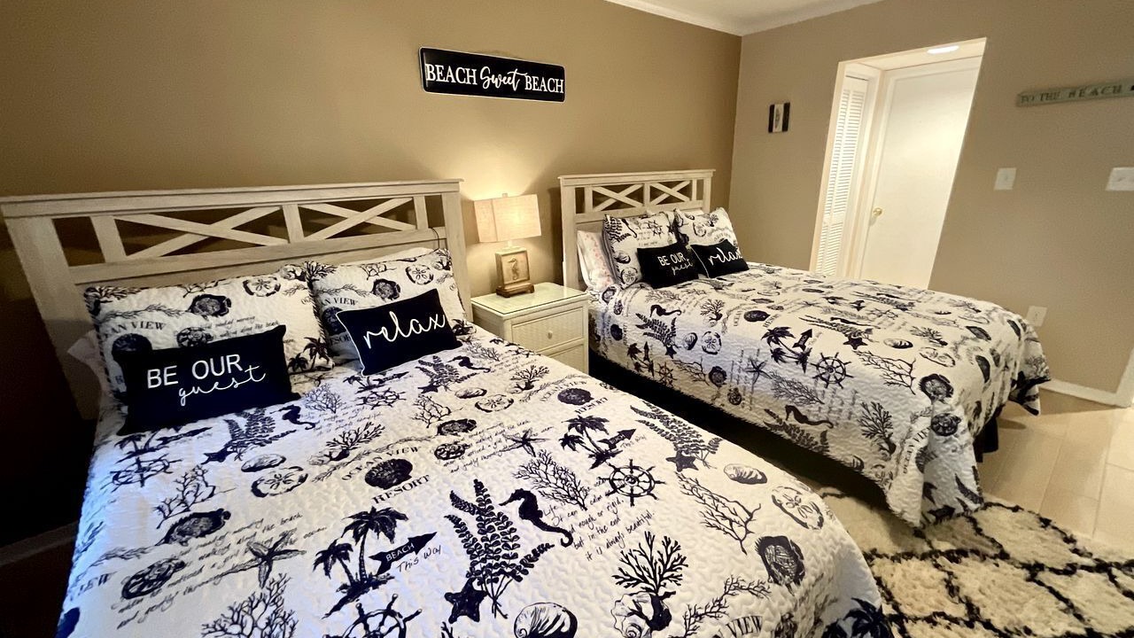 Photo of Bedroom in Arcadian Shores