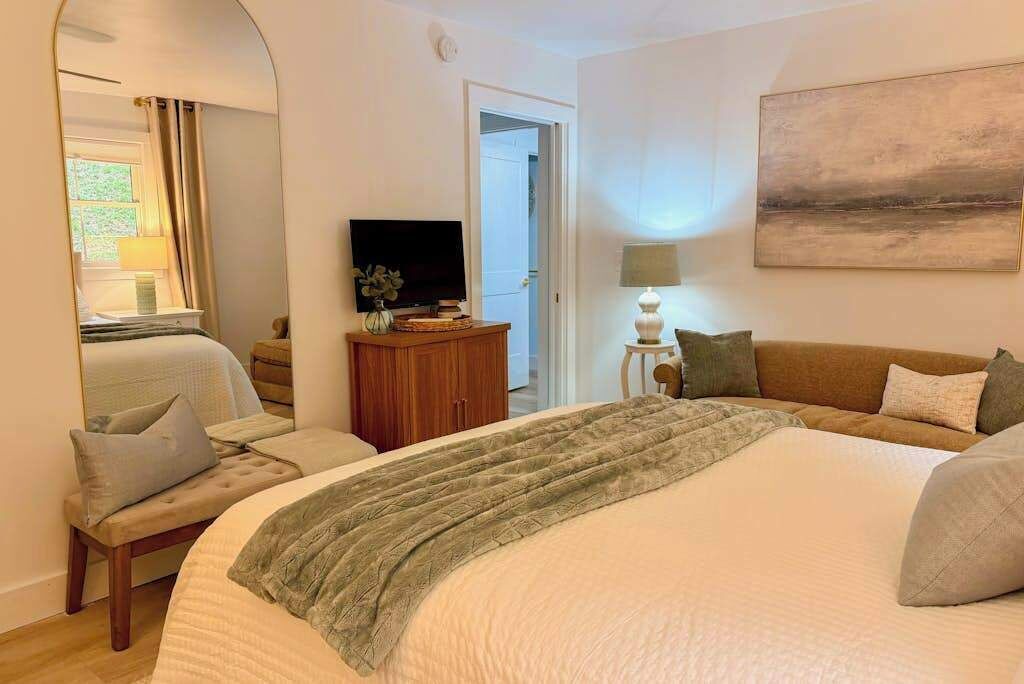 Photo of Bedroom in Sky Valley