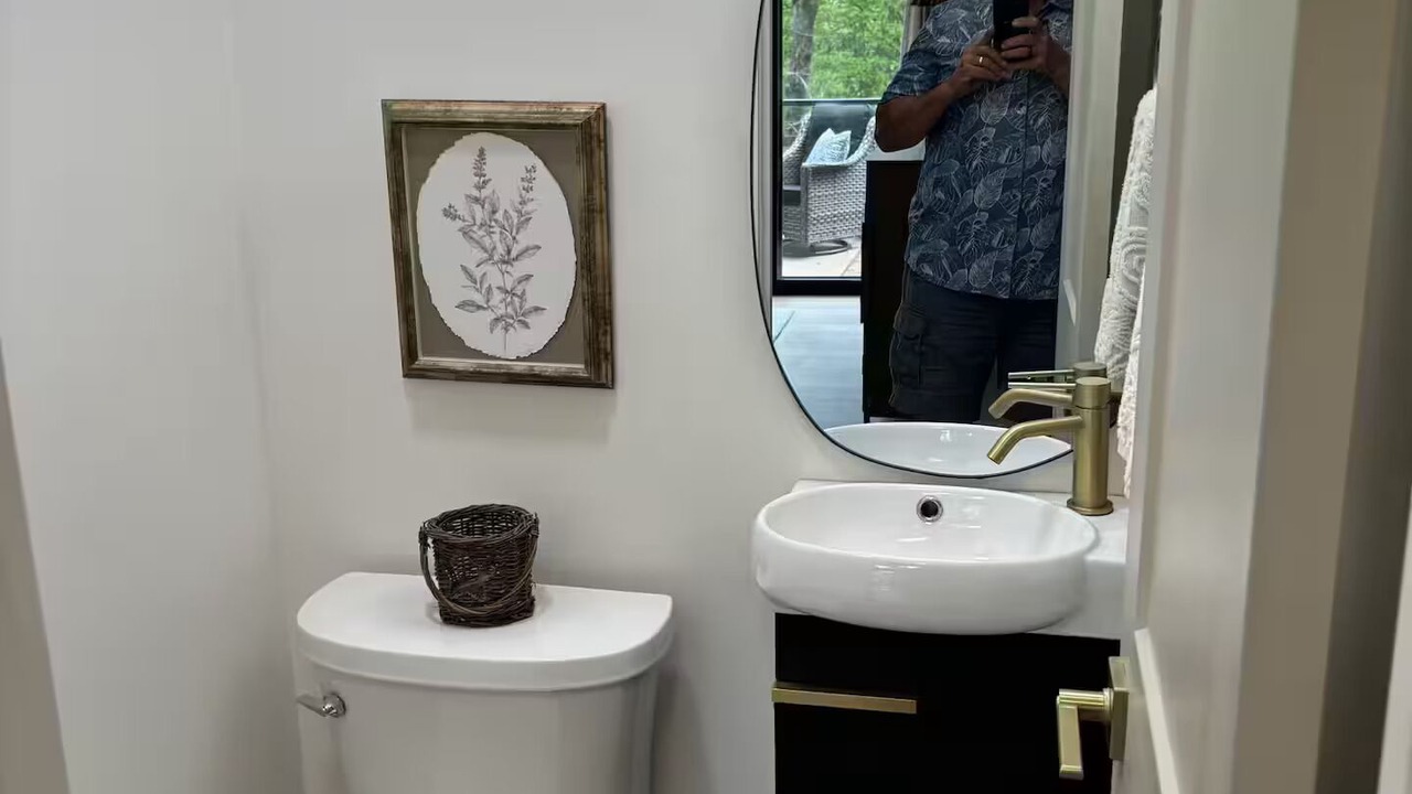 Photo of Bathroom in Chickamauga Lake