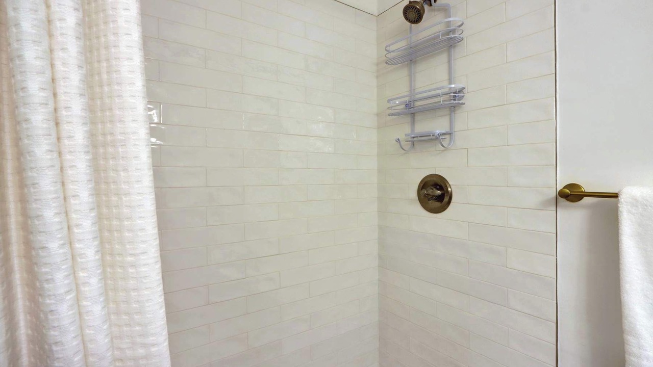 Photo of Bathroom in Thomas Square