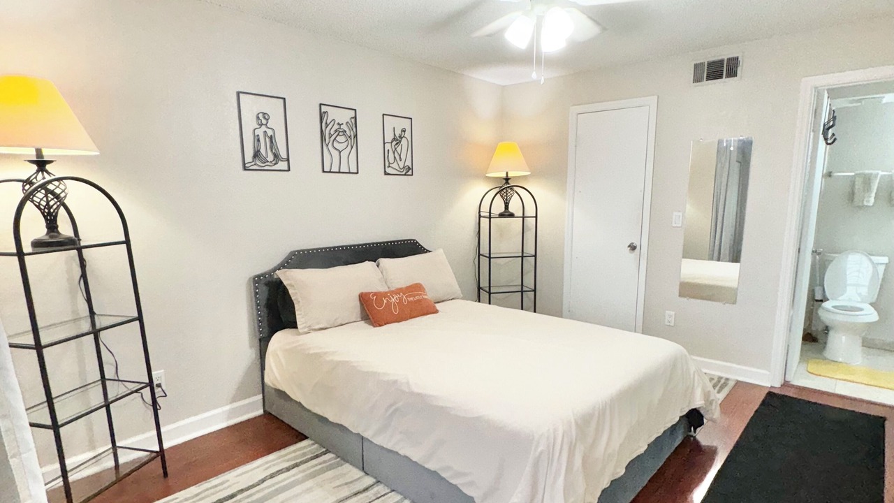 Photo of Bedroom in South Semoran
