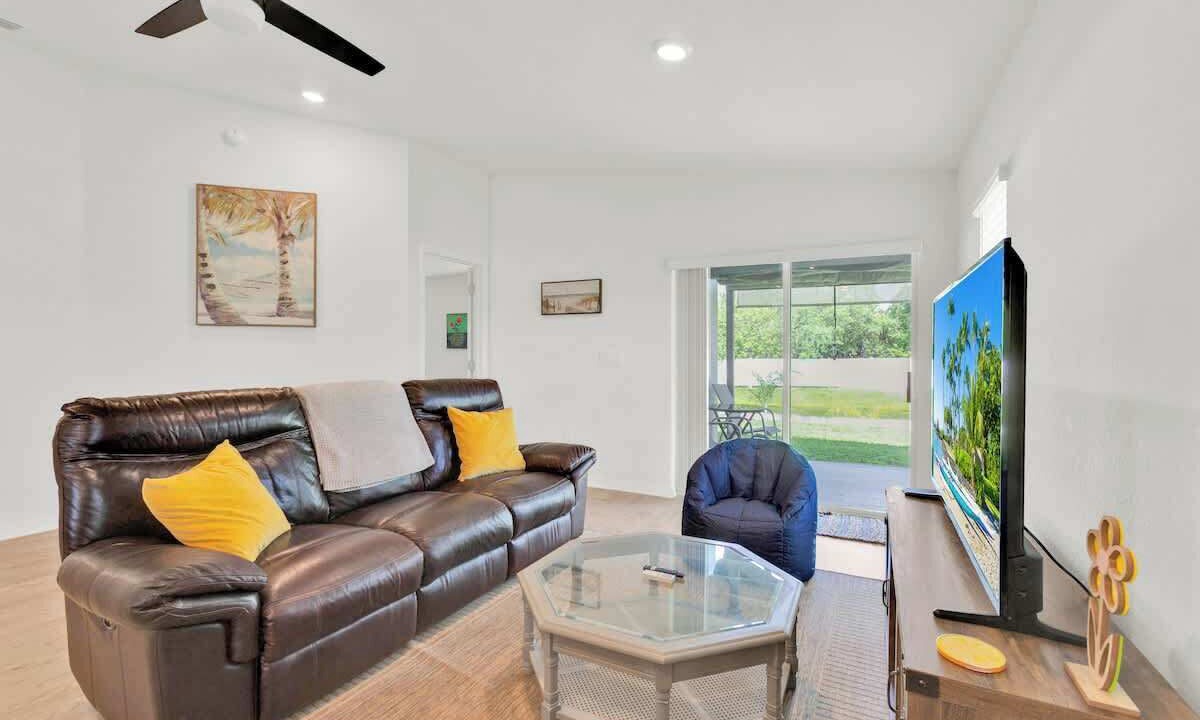 Photo of Livingroom in Auburndale