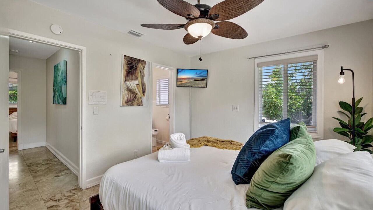 Photo of Bedroom in Lauderdale-by-the-Sea