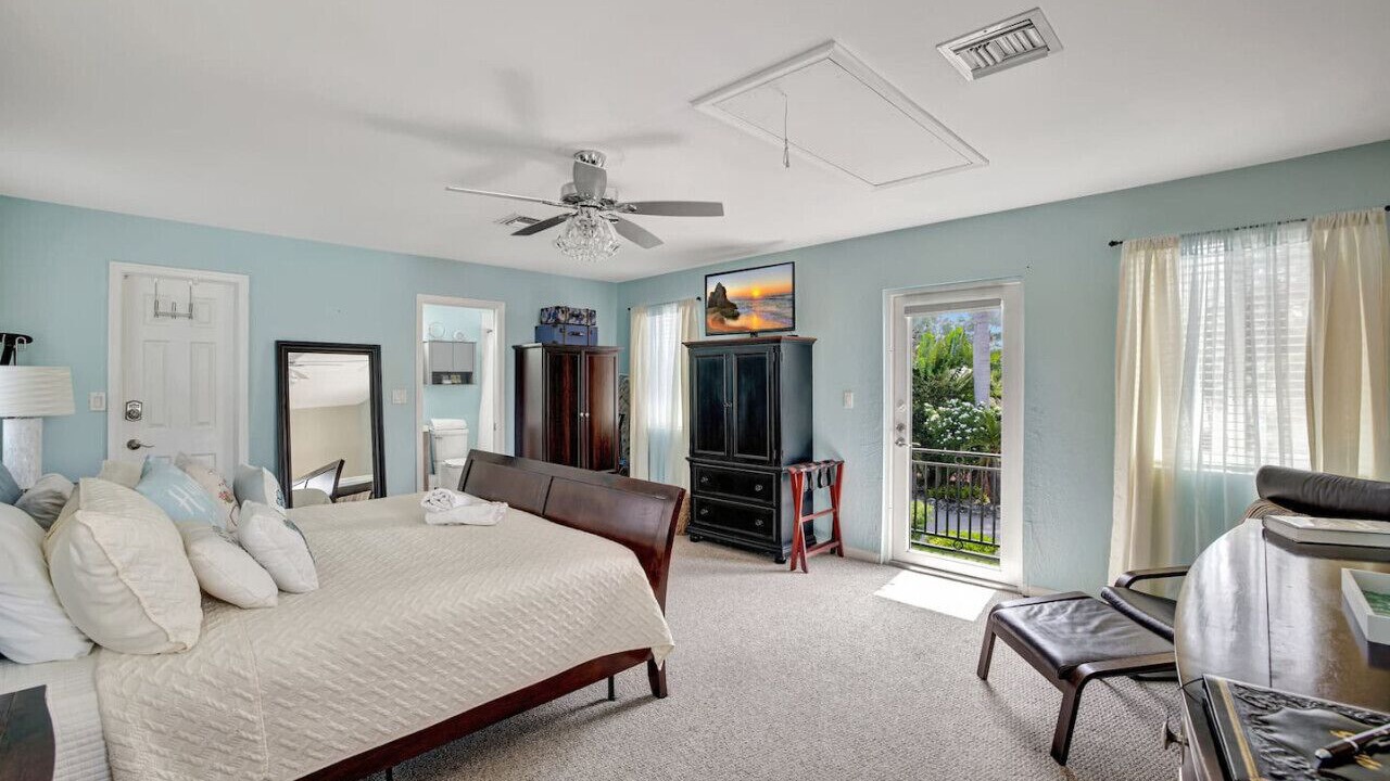 Photo of Bedroom in Lauderdale-by-the-Sea