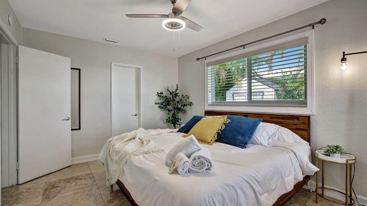 Photo of Bedroom in Lauderdale-by-the-Sea