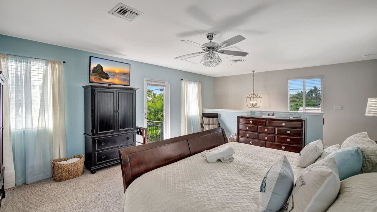 Photo of Bedroom in Lauderdale-by-the-Sea