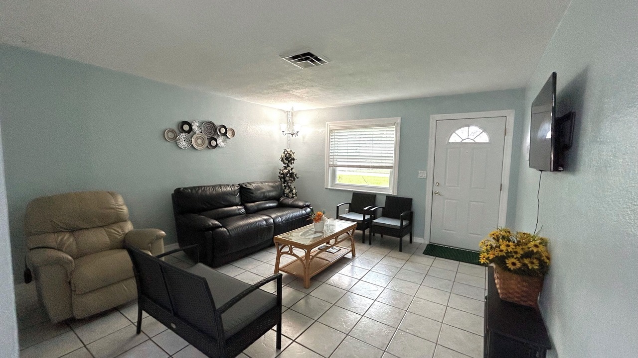 Photo of Livingroom in Pinellas Park