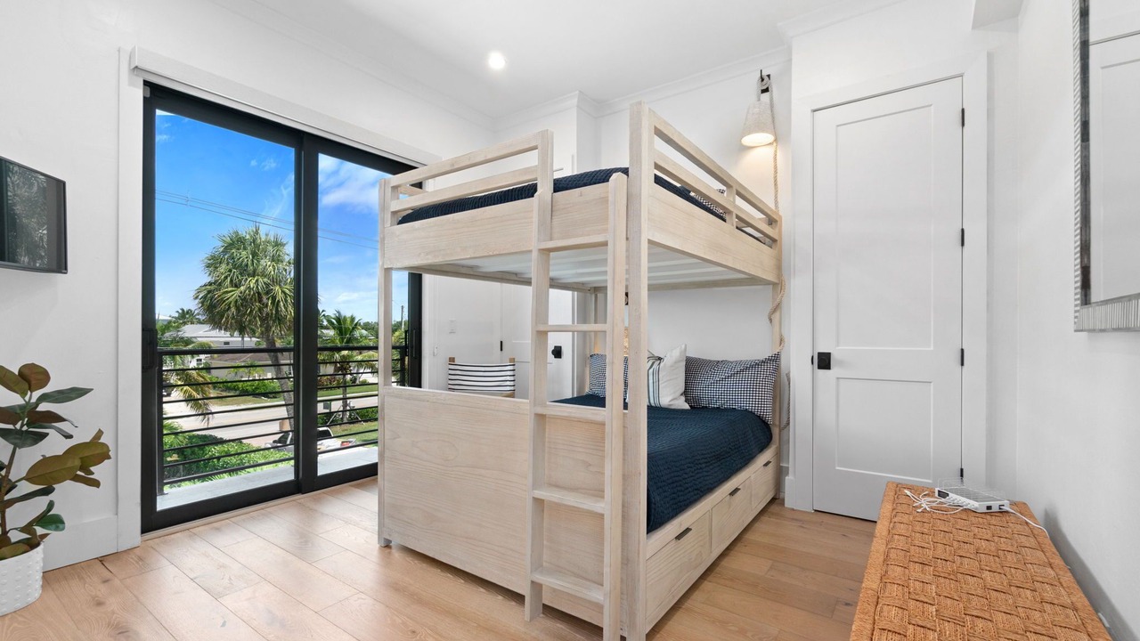 Photo of Bedroom in Bonita Springs