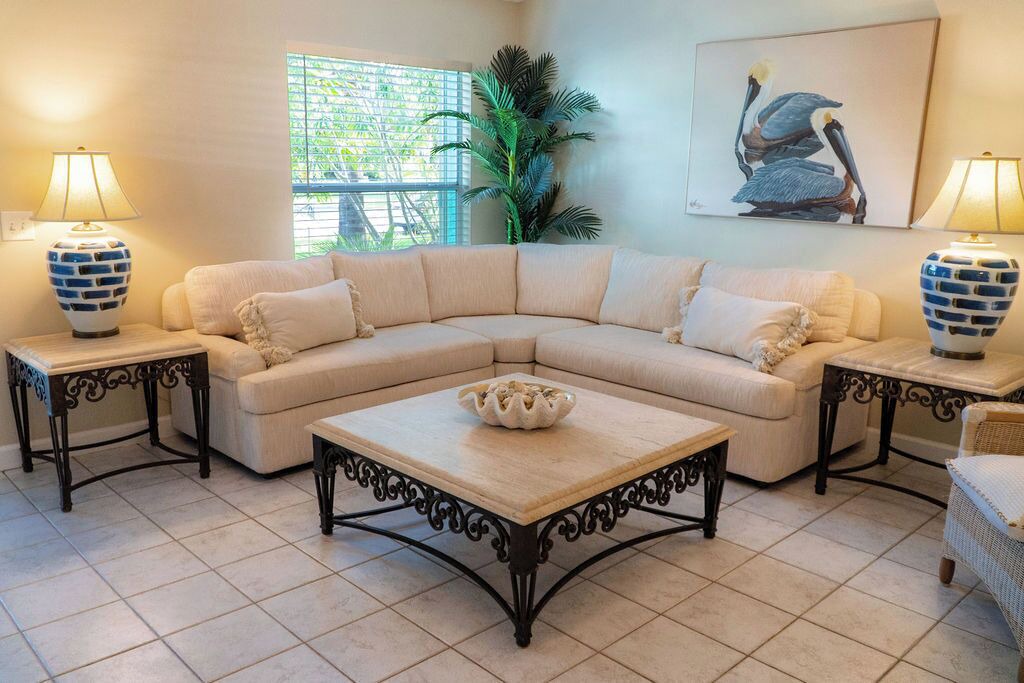 Photo of Livingroom in Stuart