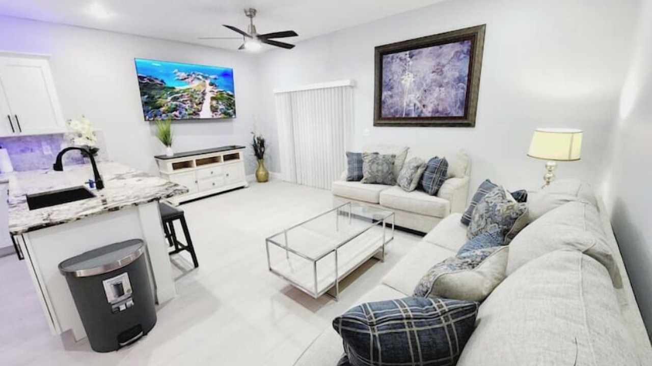 Photo of Livingroom in Seffner Community Alliance