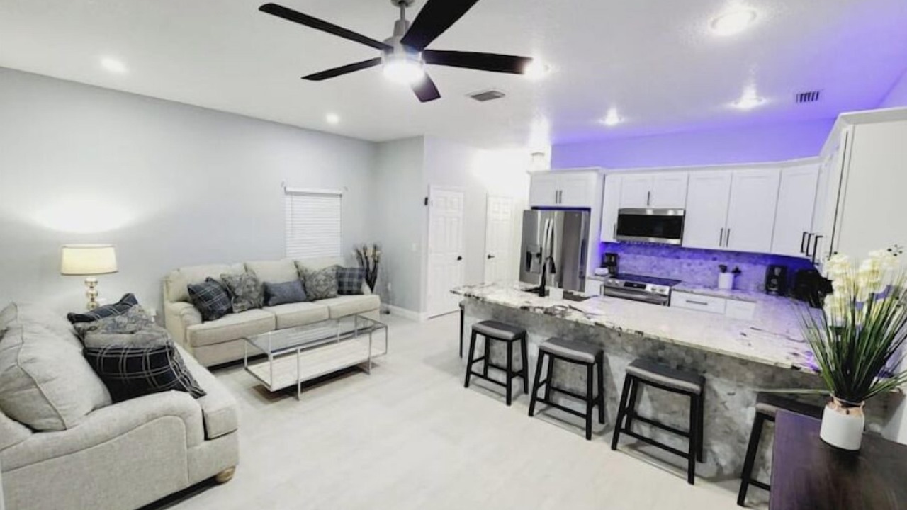 Photo of Livingroom in Seffner Community Alliance