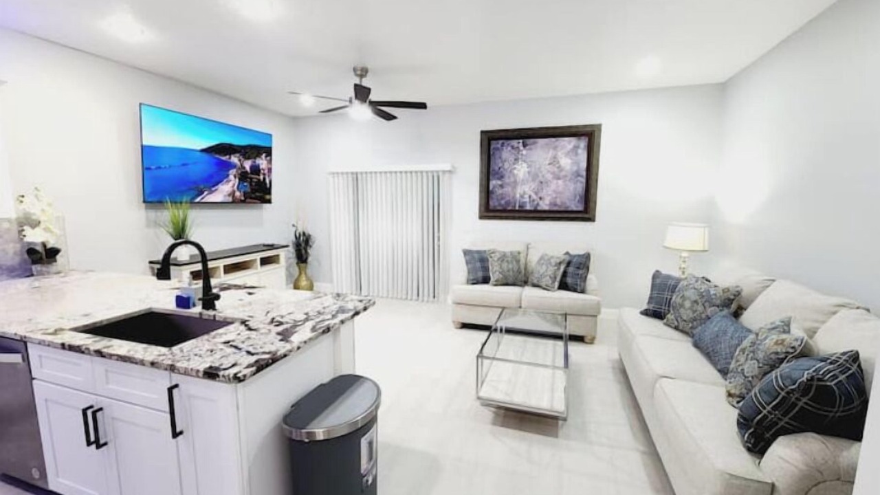 Photo of Livingroom in Seffner Community Alliance