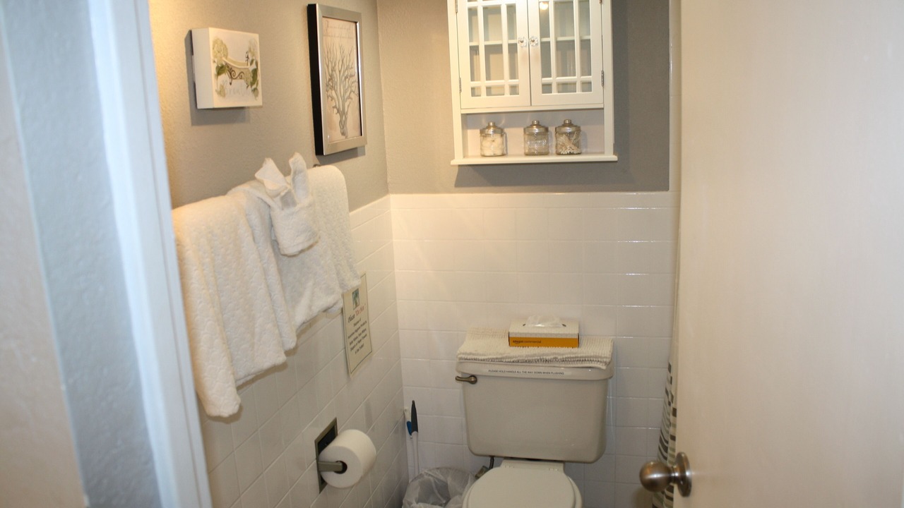 Photo of Bathroom in Trailer Estates