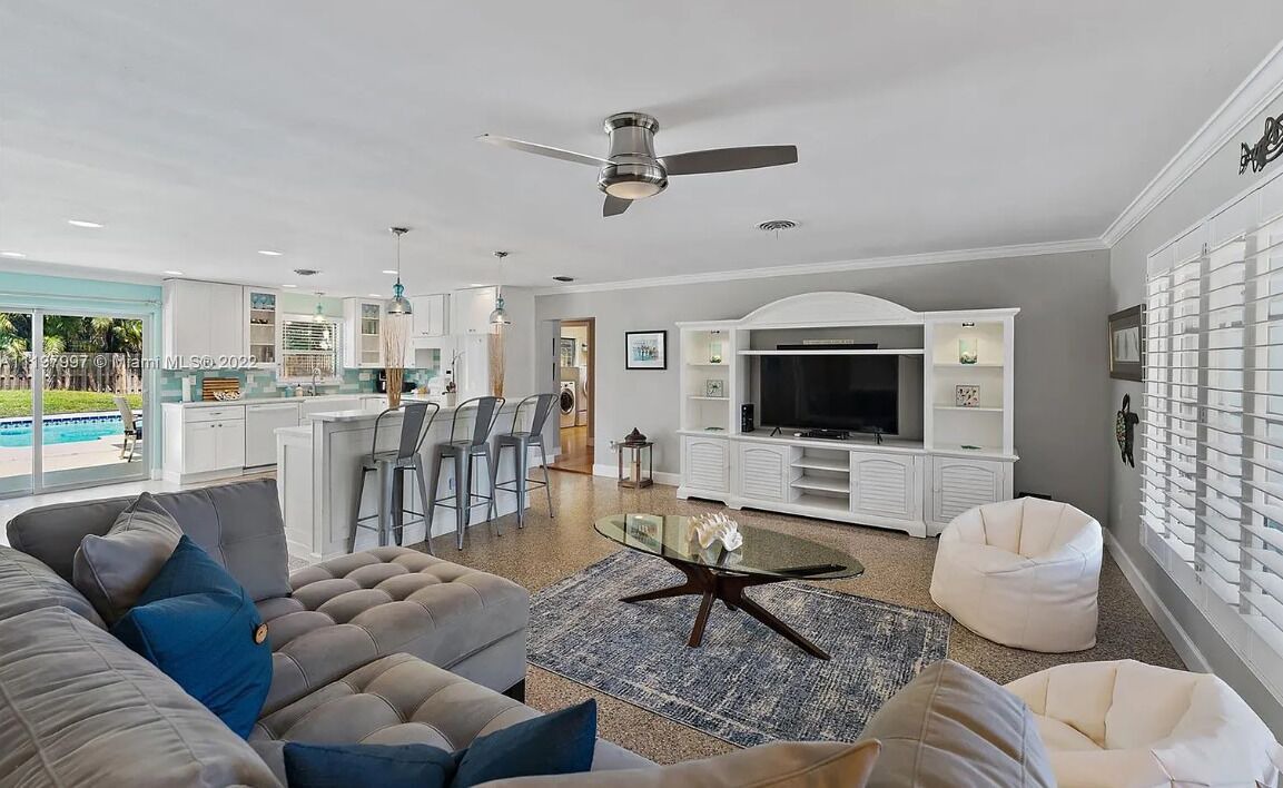 Photo of Livingroom in North River Shores