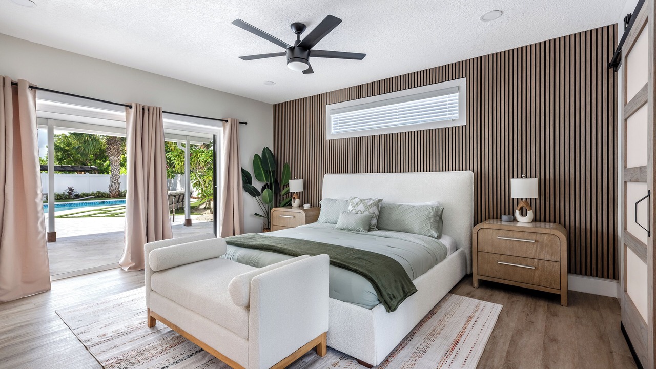 Photo of Bedroom in Lake Clarke Shores