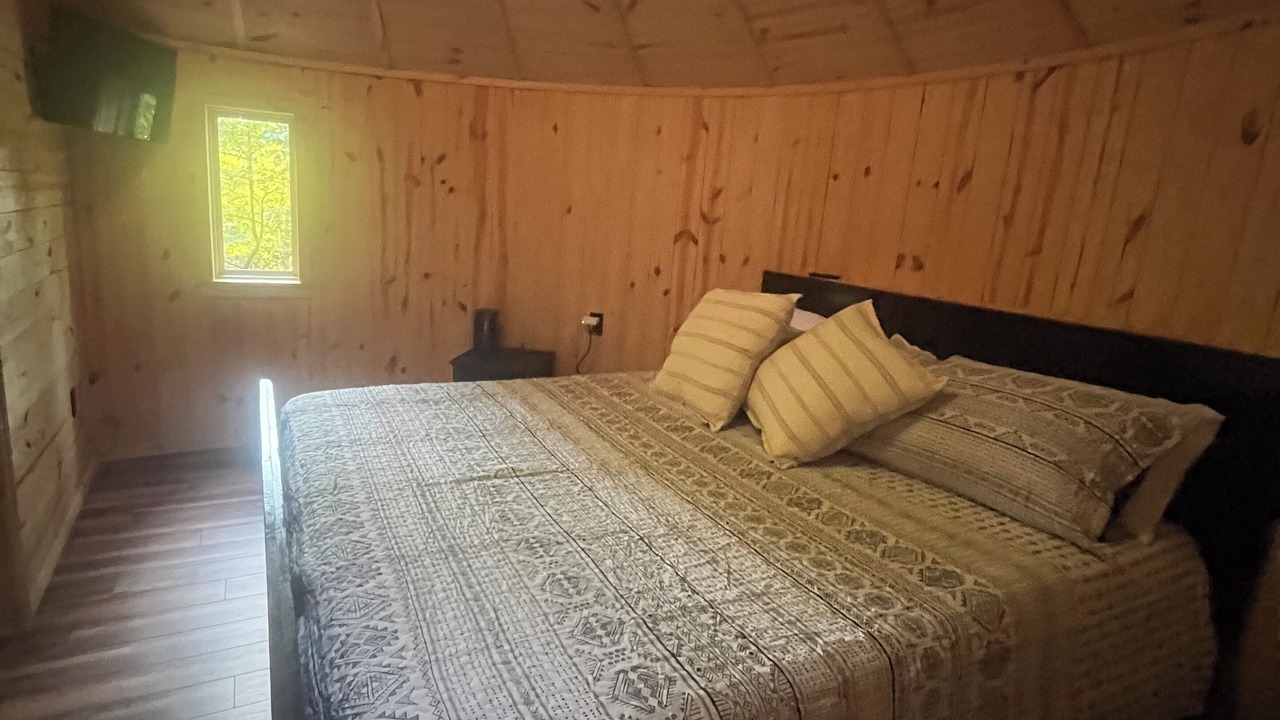Photo of Bedroom in Shelby
